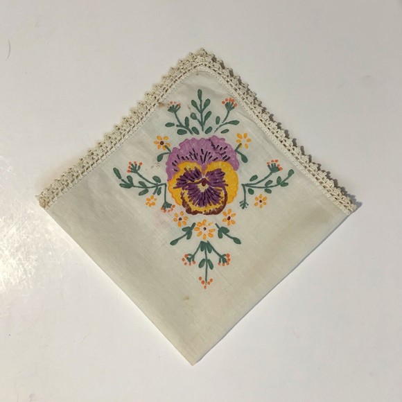 Vintage Hand Painted Pansy Floral Handkerchief Hankie Crochet Lace Edge READ - Picture 1 of 5